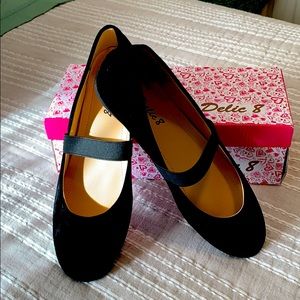 🥿NWT BALLET FLATS 🥿